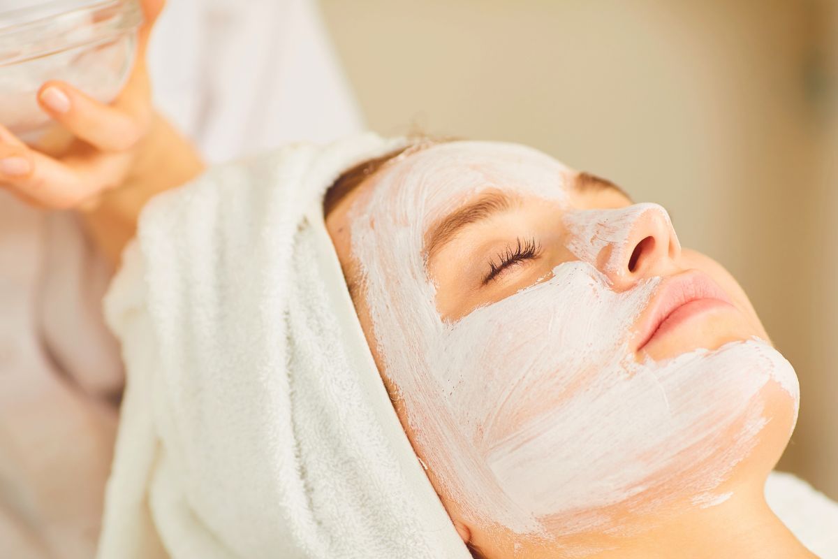 Collagen Facial: Benefits, Results & What to Expect